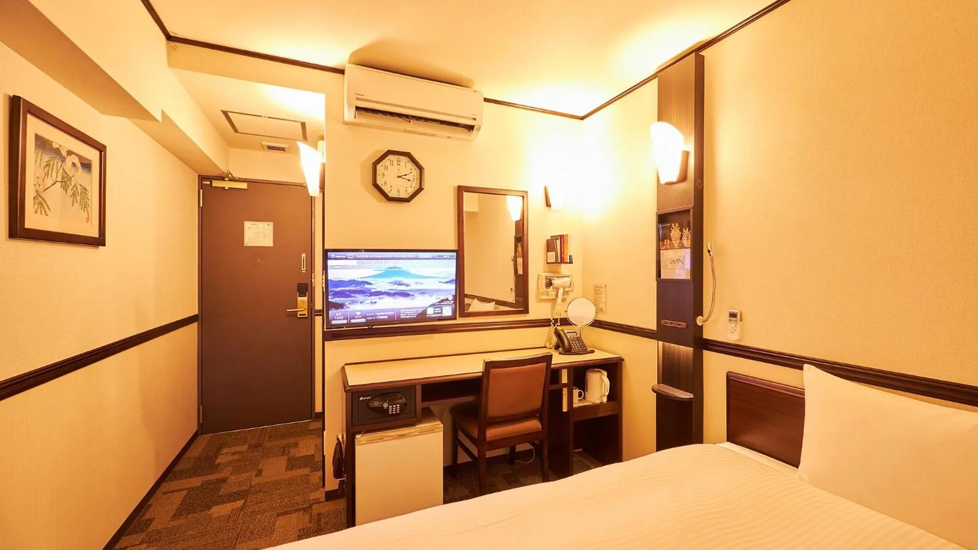 Отель Toyoko Inn Osaka Tsuruhashi Ekimae