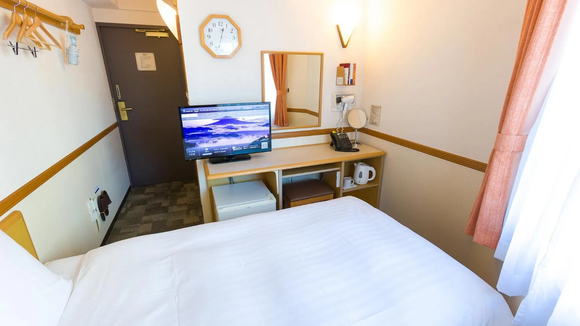 Toyoko Inn Osaka Tsuruhashi Ekimae 3*,  Япония