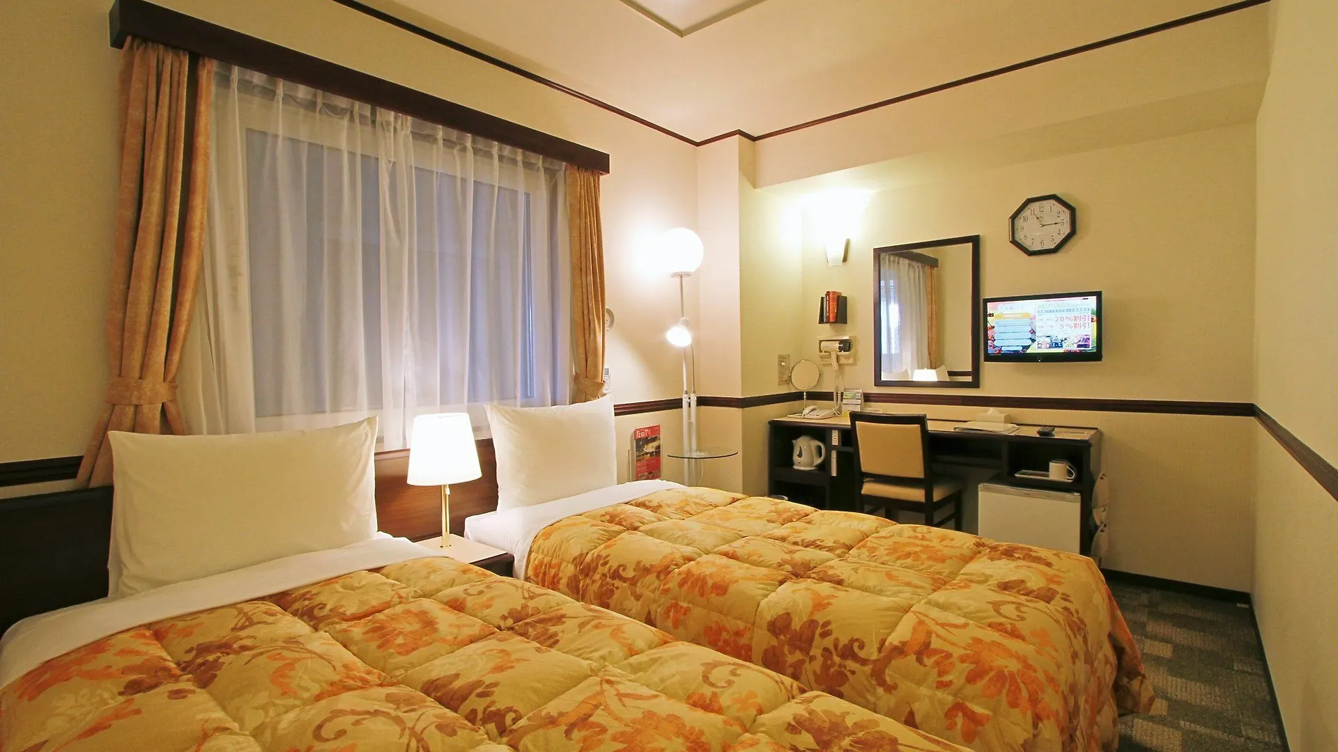 Toyoko Inn Osaka Tsuruhashi Ekimae