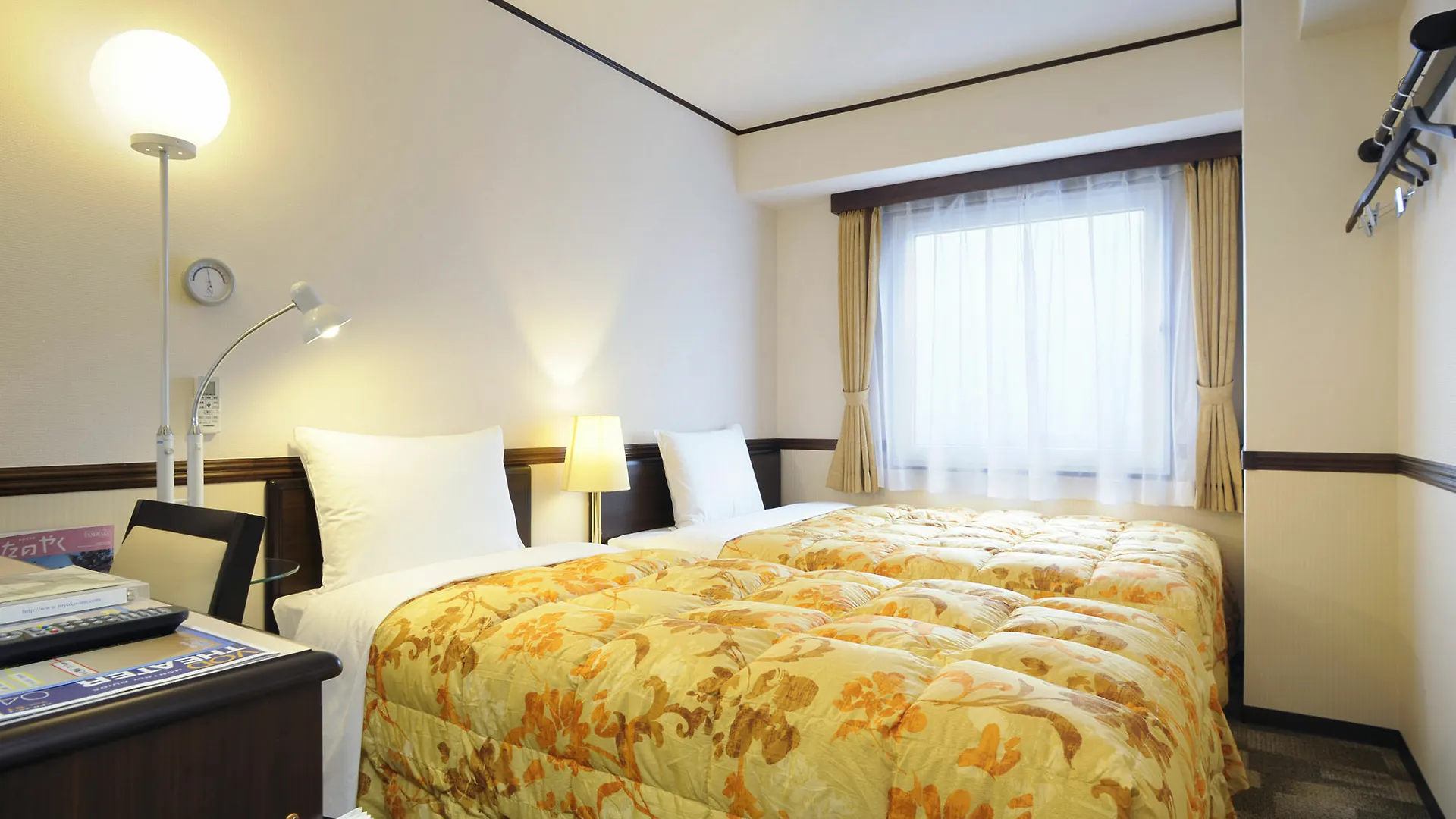 Отель Toyoko Inn Osaka Tsuruhashi Ekimae