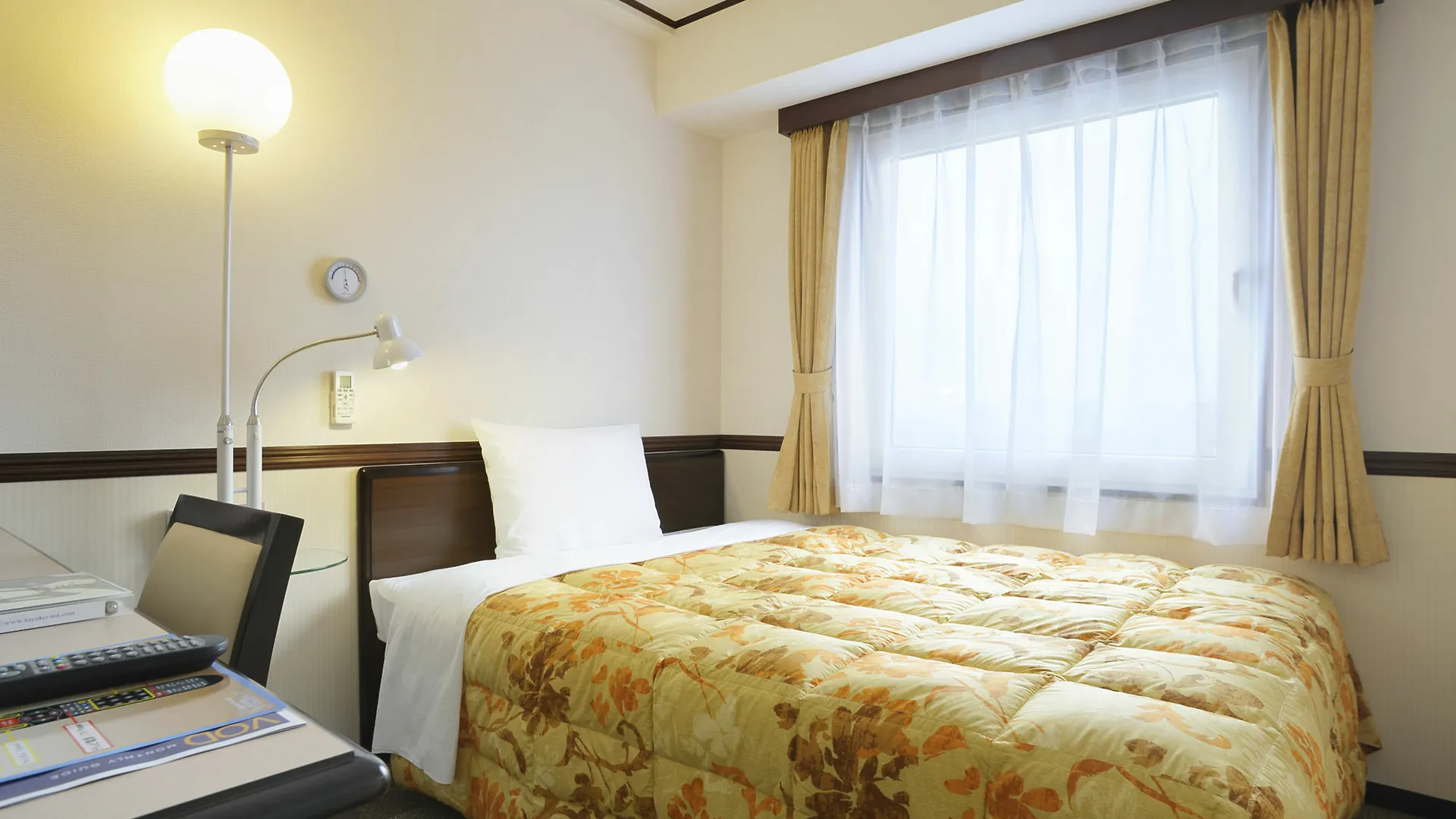 Toyoko Inn Osaka Tsuruhashi Ekimae 3*,  Япония